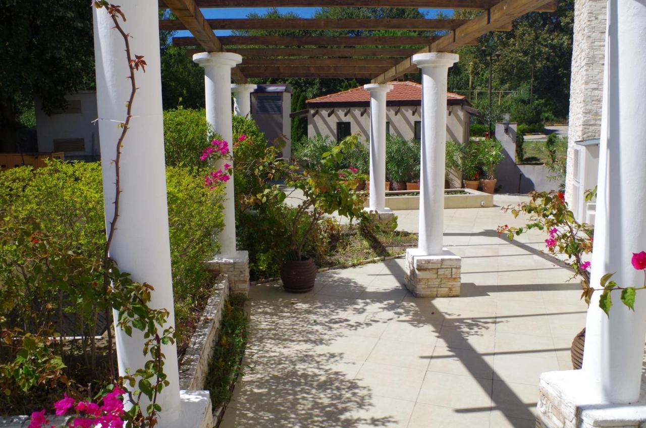 Beautiful 1St-Line Seaview Private Appartement In The Cliff Resort Obsor Exterior foto